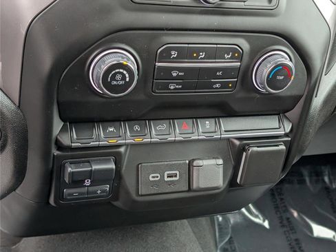 Used 2023 Chevrolet Silverado 1500 Custom image 24