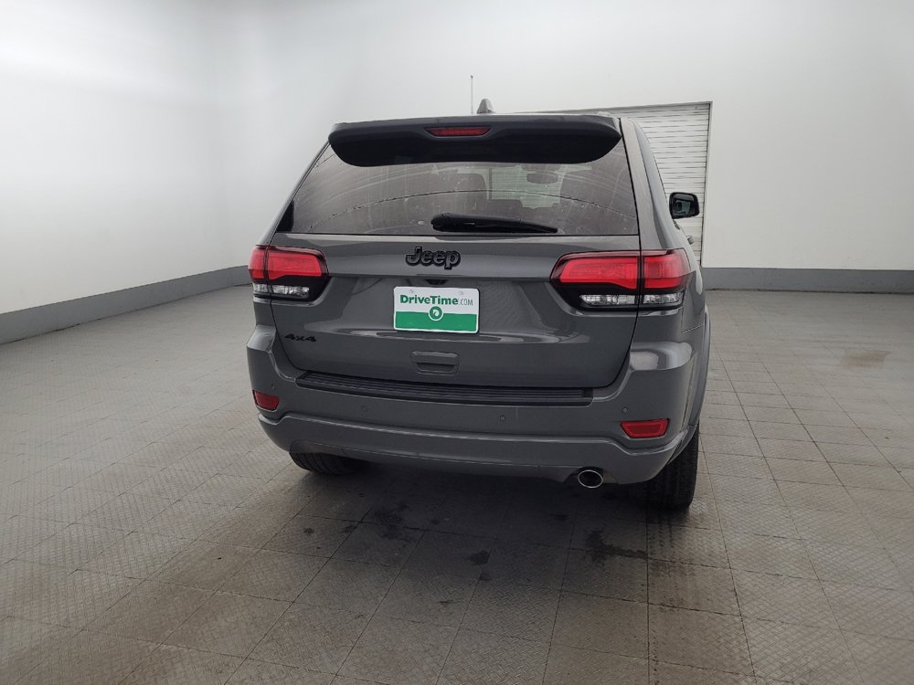 Used 2022 Jeep Grand Cherokee Laredo X AWD/4WD image 7