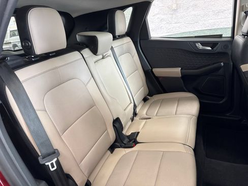 Used 2020 Ford Escape Titanium w/ Titanium Premium Package 2.0 AWD/4WD image 47