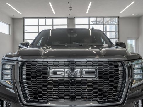 Used 2024 GMC Yukon XL Denali Ultimate AWD/4WD image 23