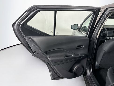 Used 2024 Nissan Kicks S image 24