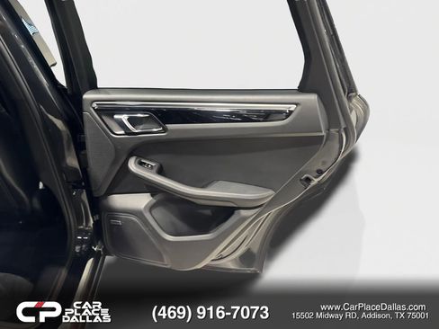 Used 2018 Porsche Macan Sport Edition image 31