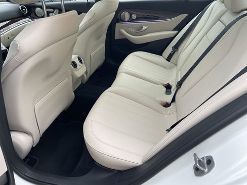 Certified 2022 Mercedes-Benz E 450 4MATIC Sedan image 38