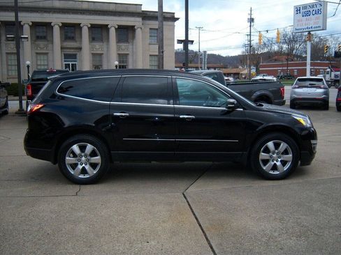 Used 2017 Chevrolet Traverse Premier AWD/4WD image 4