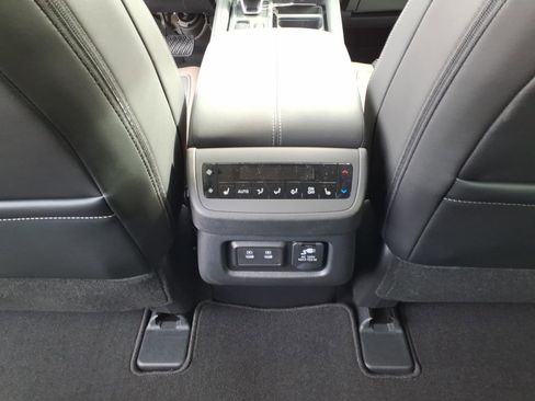 New 2026 Nissan Pathfinder Platinum image 7