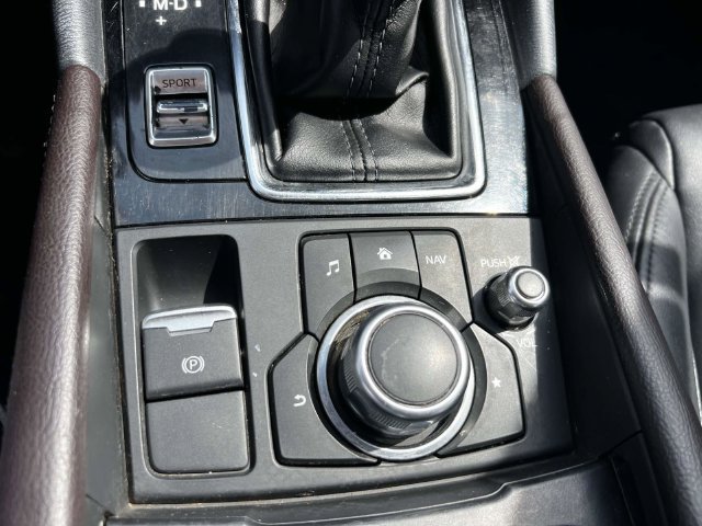 Used 2017 MAZDA MAZDA3 Touring FWD image 43