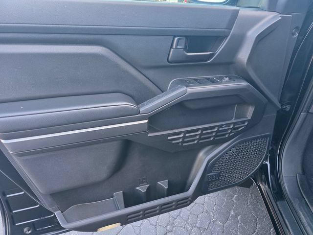 Used 2024 Toyota Tacoma SR5 AWD/4WD image 10