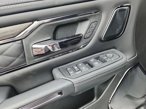 New 2025 RAM 1500 Limited image 16