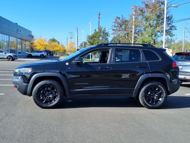 Used 2022 Jeep Cherokee Trailhawk w/ Sun, Sound & Nav Group AWD/4WD image 3