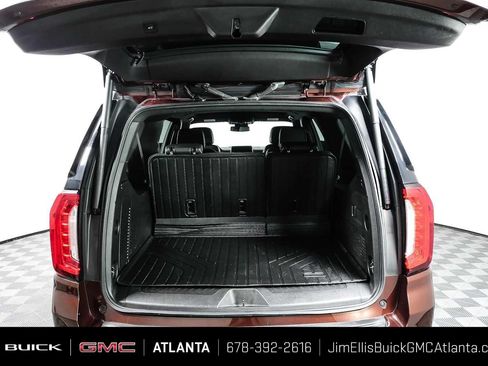 Used 2023 GMC Yukon XL SLT AWD/4WD image 61