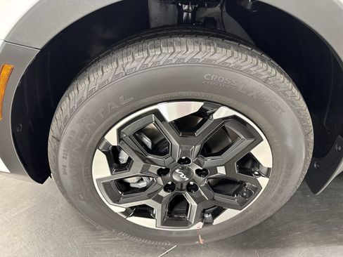 New 2026 Kia Sorento S AWD/4WD image 2