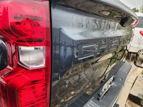 Used 2022 Chevrolet Silverado 1500 LT image 24