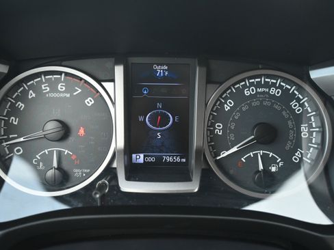 Used 2019 Toyota Tacoma Limited image 22