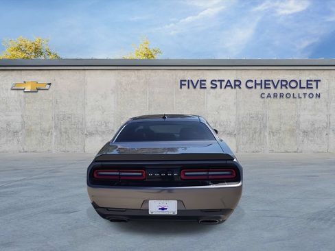 Used 2015 Dodge Challenger R/T Scat Pack w/ Leather Interior Group RWD image 7