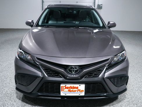 Used 2023 Toyota Camry SE w/ Audio Upgrade Package FWD image 4