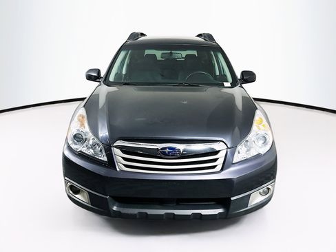 Used 2011 Subaru Outback 2.5i Premium w/ All-Weather Pkg image 2