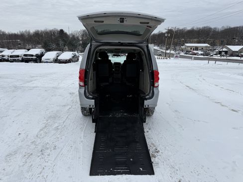 Used 2015 Dodge Grand Caravan SE w/ Quick Order Package 29E SE image 27