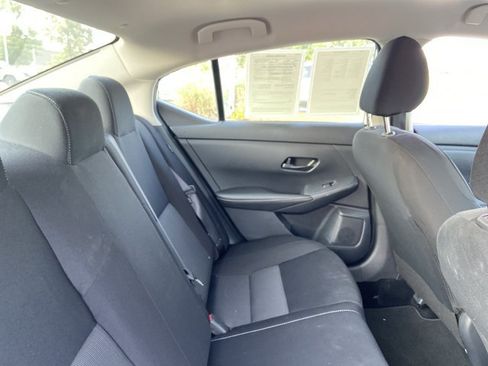 Used 2025 Nissan Sentra SV FWD image 30