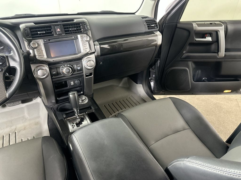 Used 2019 Toyota 4Runner SR5 Premium AWD/4WD image 22