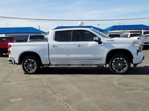 Used 2023 Chevrolet Silverado 1500 High Country w/ Z71 Off-Road Package image 5