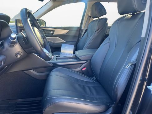 Certified 2025 Acura MDX w/ Technology Package image 9