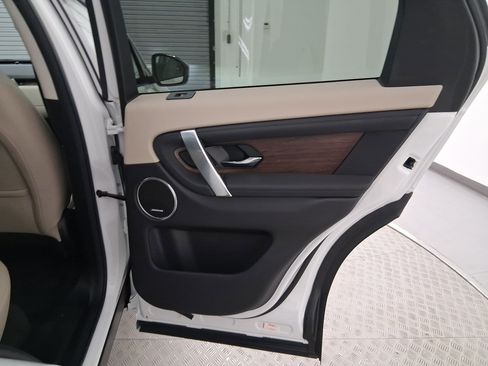 New 2025 Land Rover Discovery Sport S image 33