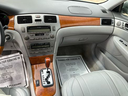 Used 2005 Lexus ES 330 image 40