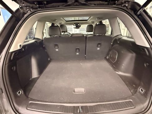 Used 2022 Jeep Grand Cherokee Limited 4xe image 9