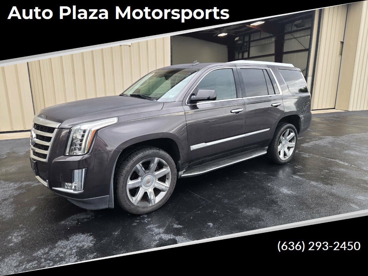 Used 2015 Cadillac Escalade Luxury AWD/4WD image 2