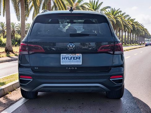 Used 2024 Volkswagen Taos SE FWD image 6
