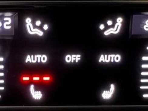 Used 2024 Audi SQ8 Prestige w/ Prestige Package image 39