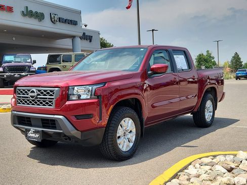 Used 2023 Nissan Frontier SV w/ Tow Package AWD/4WD image 4