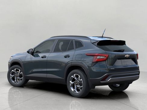 New 2026 Chevrolet Trax LT w/ Driver Confidence Package FWD image 3
