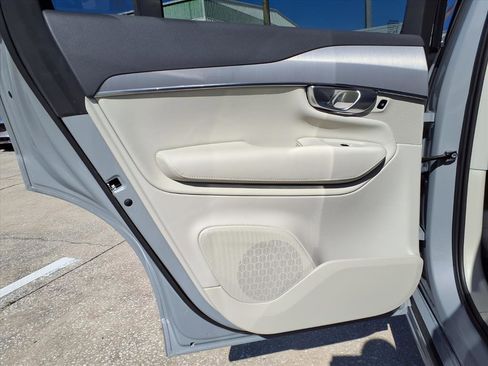 Used 2024 Volvo XC90 B5 Core w/ Protection Package Premier image 20