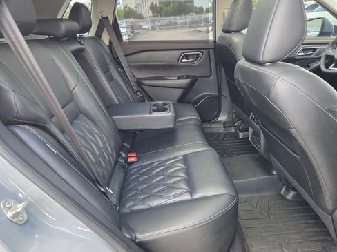 Used 2021 Nissan Rogue Platinum FWD image 14
