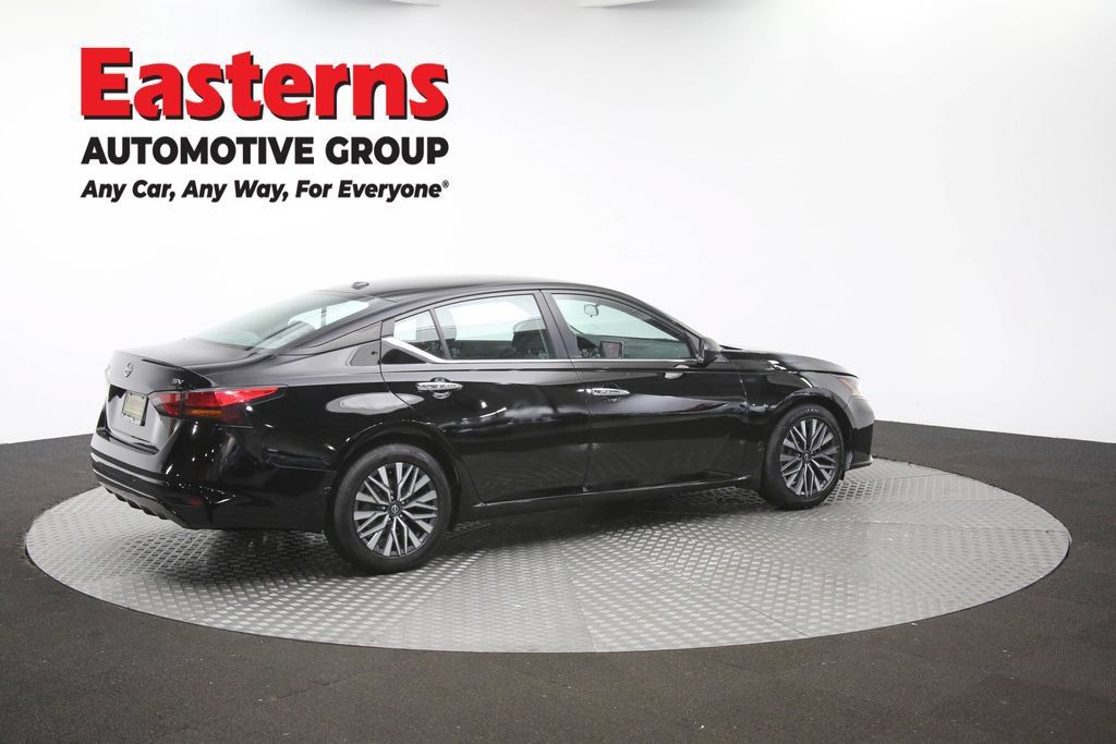 Used 2024 Nissan Altima 2.5 SV FWD image 45