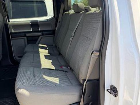 Used 2017 Ford F150 XLT image 5