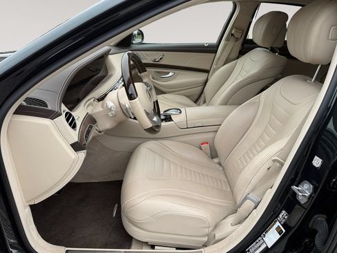 Used 2020 Mercedes-Benz S 560 4MATIC Sedan image 2