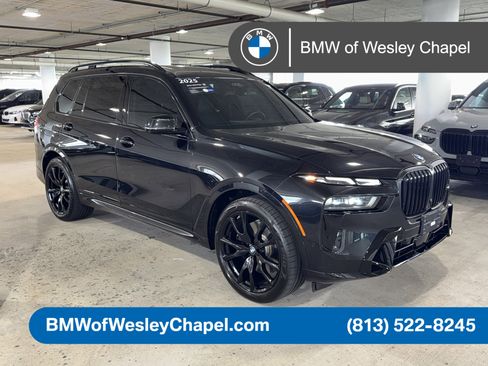 Used 2025 BMW X7 xDrive40i w/ M Sport Package AWD/4WD image 1