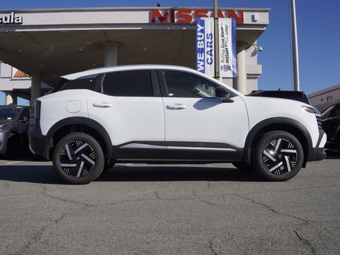 New 2026 Nissan Kicks SV image 3