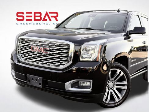 Used 2020 GMC Yukon Denali w/ Denali Ultimate Package image 2