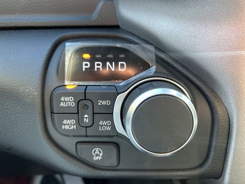 New 2026 RAM 1500 4x4 Crew Cab image 21