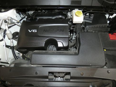 Used 2022 Nissan Pathfinder SL image 25