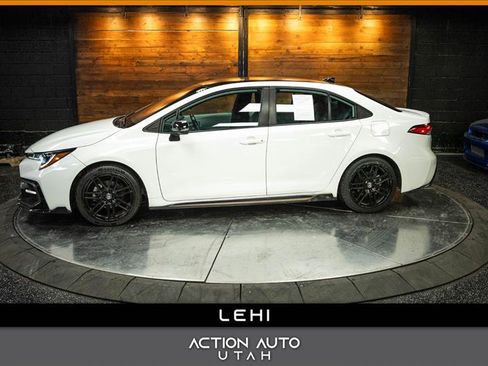 Used 2022 Toyota Corolla SE w/ Carpet Mat Package (TMS) image 1