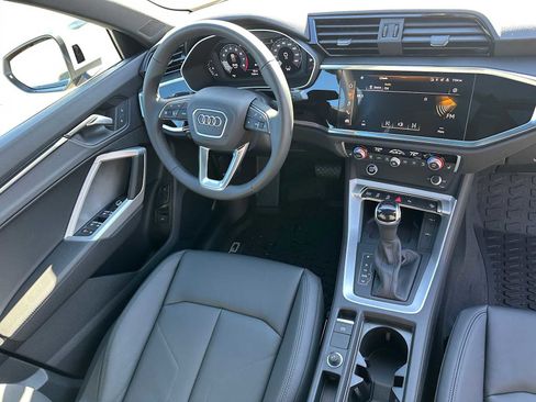 New 2025 Audi Q3 2.0T Premium image 11
