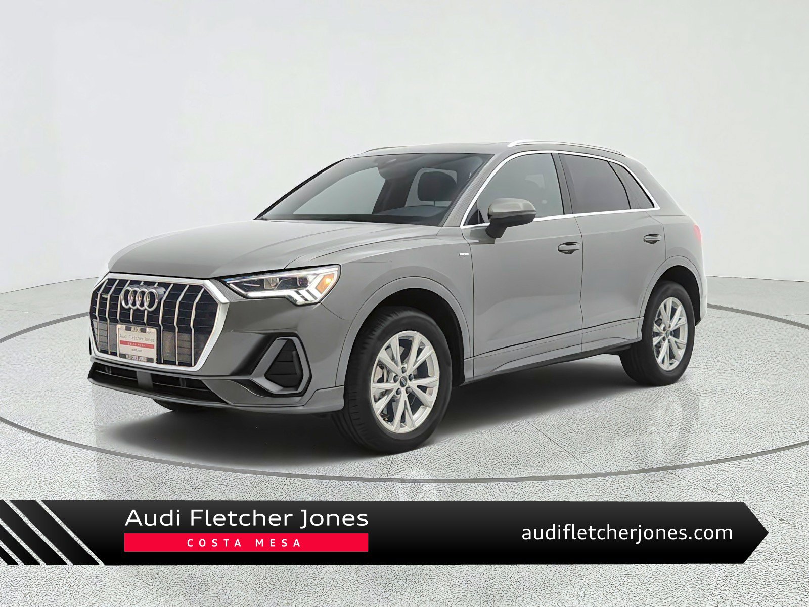 Used 2024 Audi Q3 2.0T Premium w/ Convenience Package AWD/4WD image 1