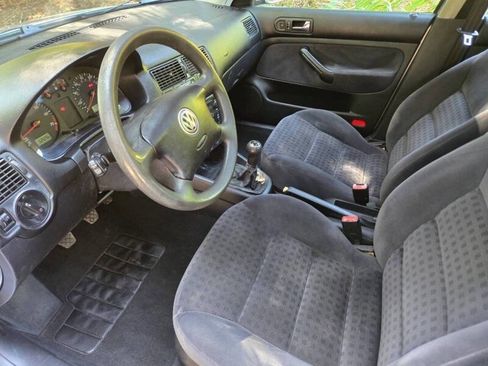 Used 2002 Volkswagen Golf GLS image 3