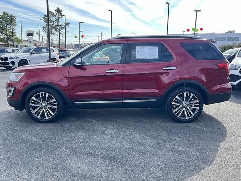 Used 2017 Ford Explorer Platinum image 6