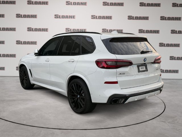 Used 2021 BMW X5 xDrive40i w/ M Sport Package AWD/4WD image 3