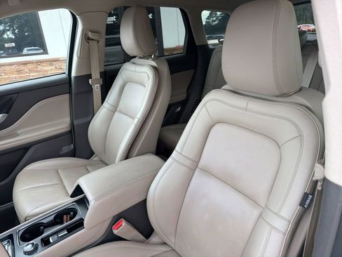 Used 2022 Lincoln Corsair FWD w/ Premium Package image 3